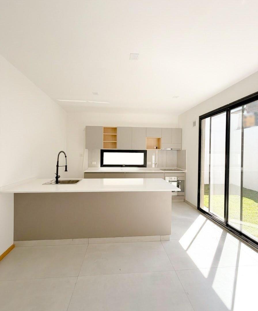 Foto de Venta de casa 3 ambientes en Martinez | jardín| playroom, imagen 2