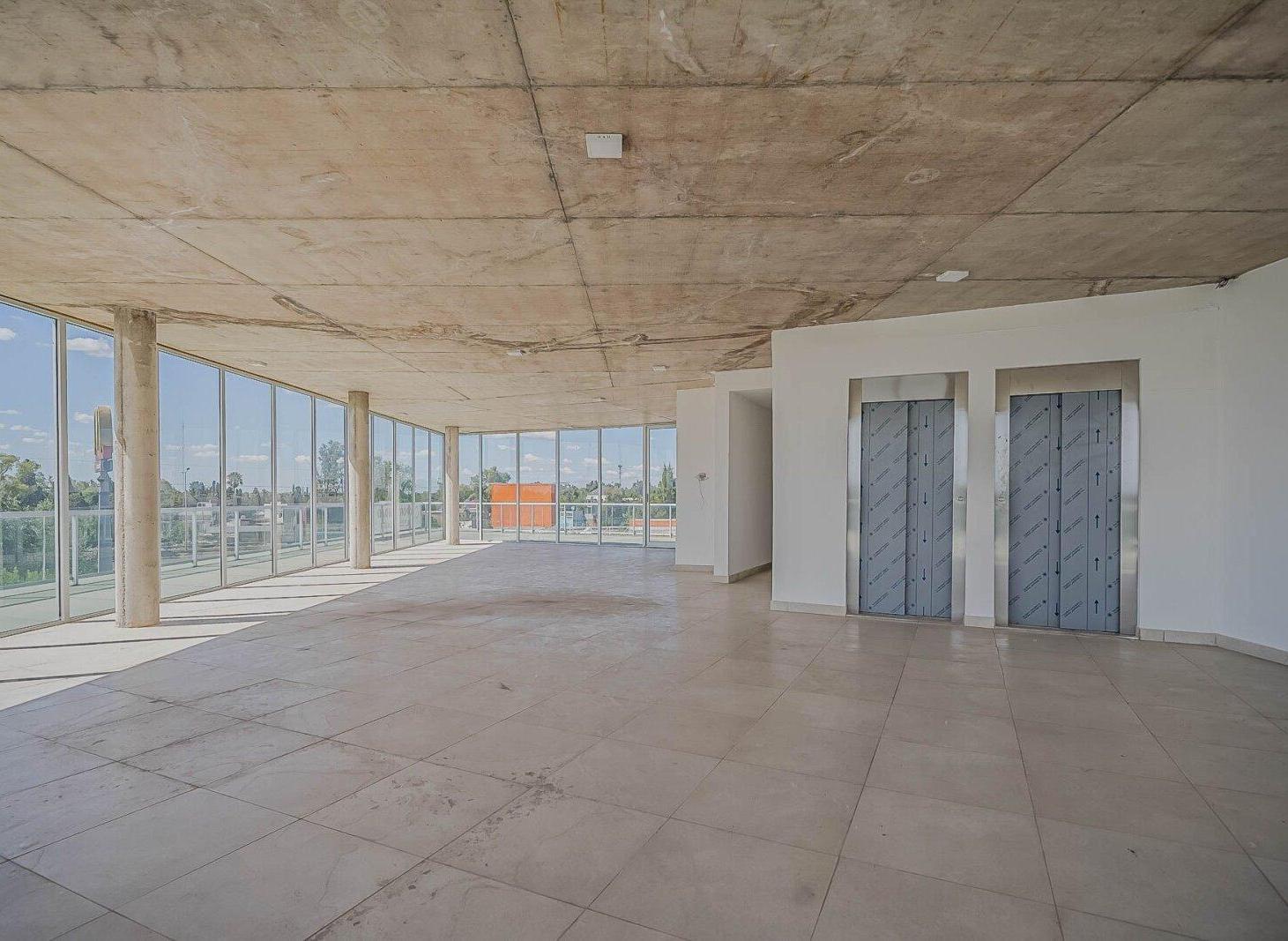 Foto de OFICINA EN ALQUILER CON 382 M² DE TERRAZA Y 4 COCHERAS | MEET PILAR, imagen 1