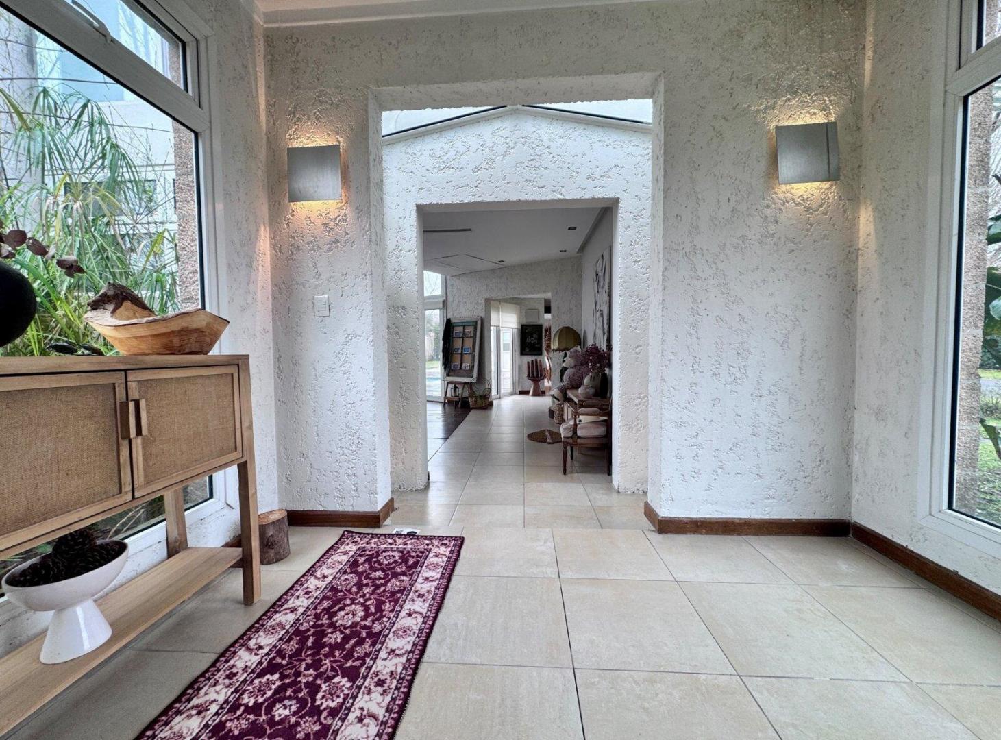 Foto de Importante casa en venta de 3 dormitorios con doble frente en Santa, imagen 4
