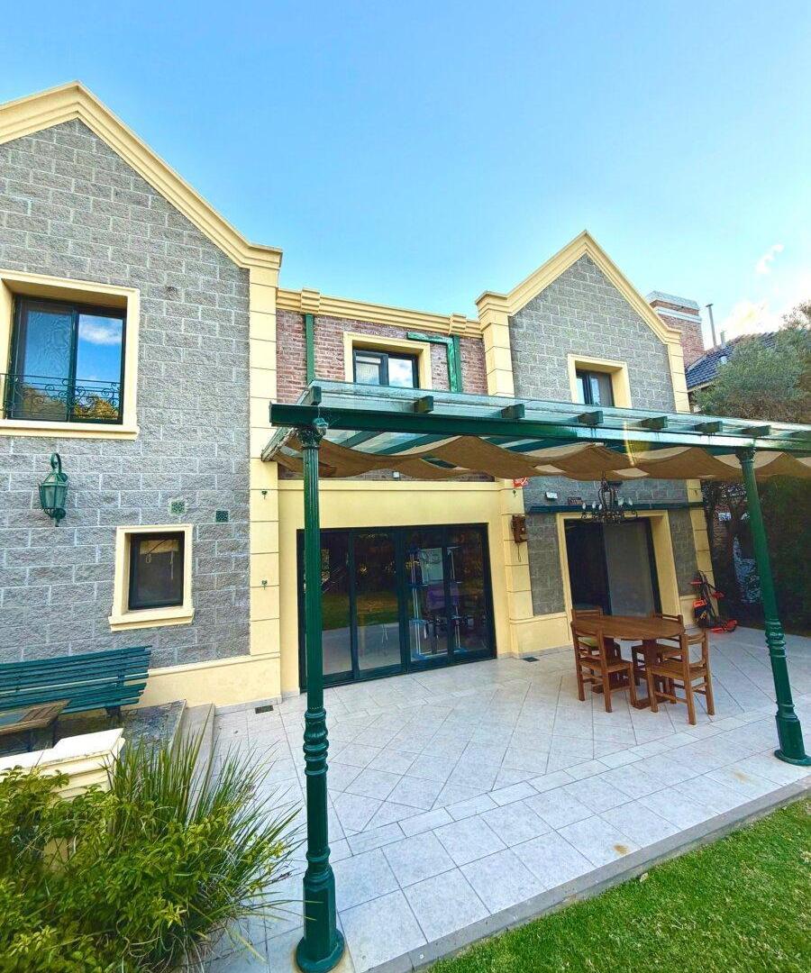 VENTA DE CASA 6 AMBIENTES-BARRANCAS DE SAN JOSÉ- GENERAL PACHECO