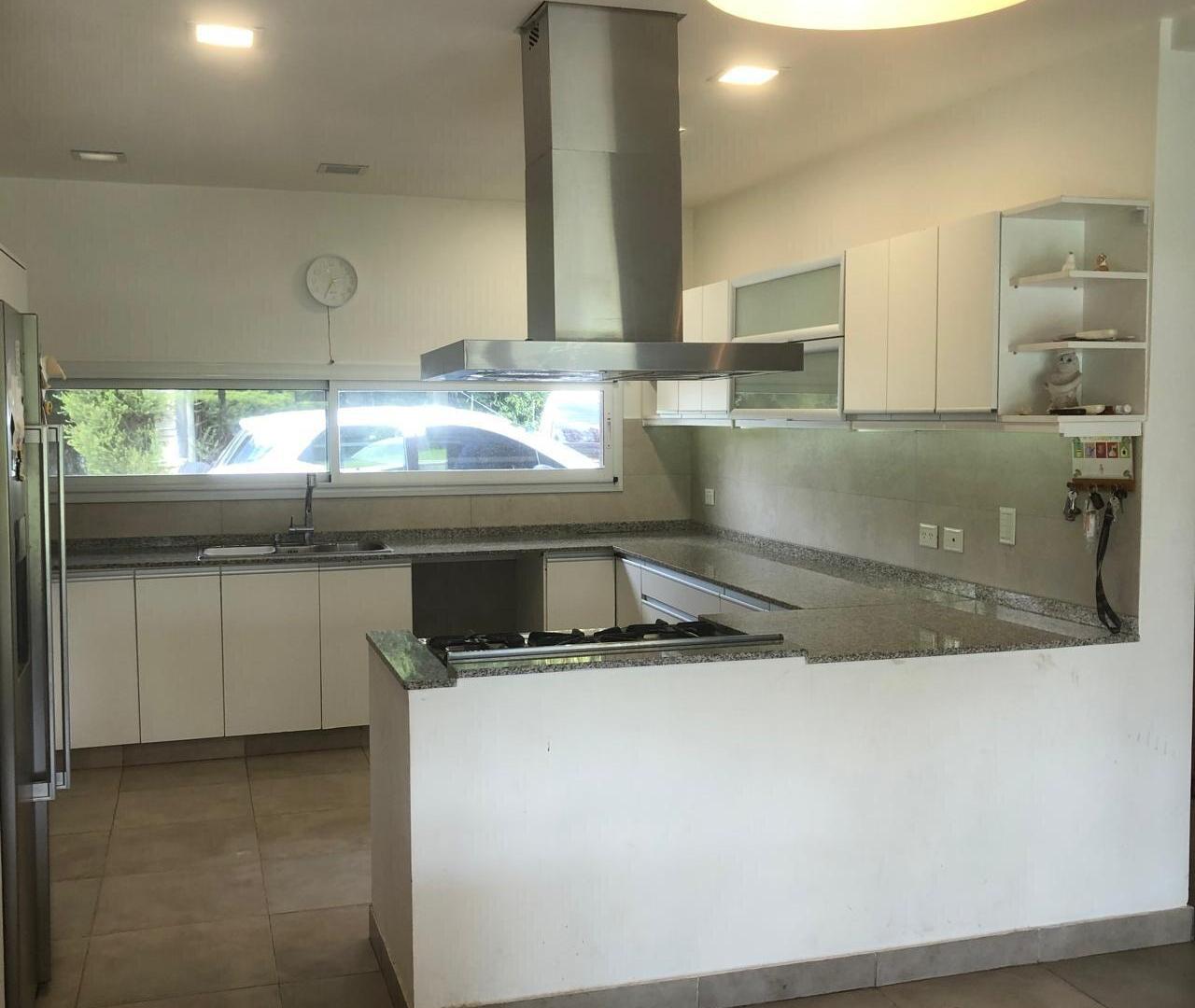 Foto de Venta Casa 8 amb/ piscina - Barrio El Zorzal - Pilar, imagen 4