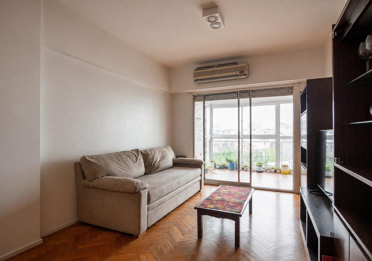 Foto de VENTA DEPARTAMENTO 3 AMB EN COGHLAN CON BALCÓN , COCHERA Y BAULERA, imagen 2