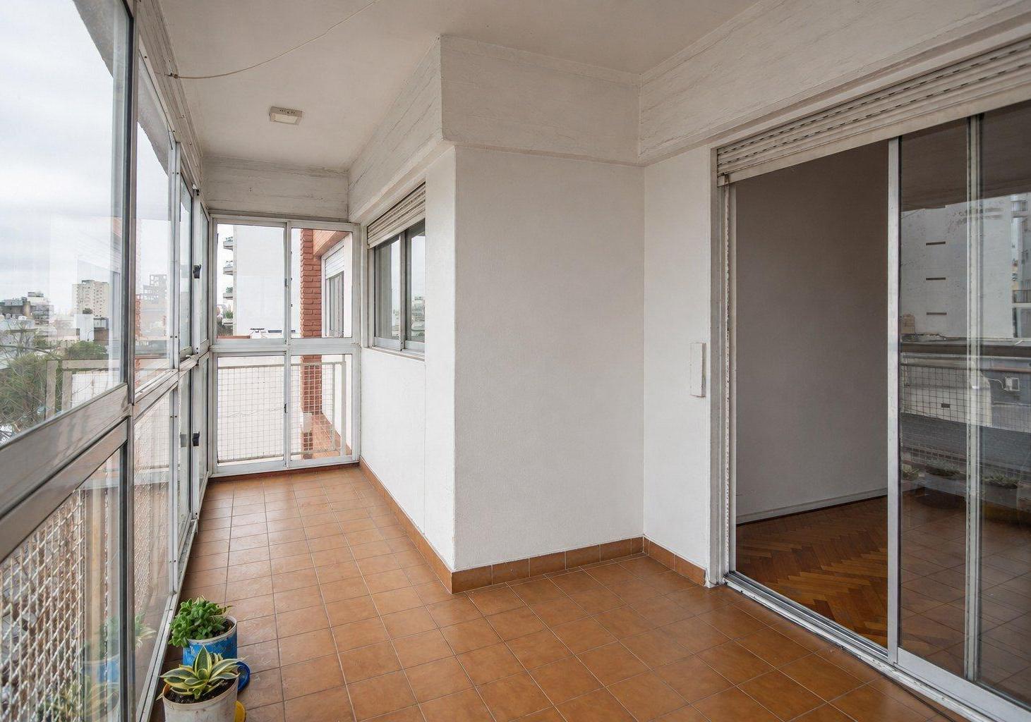 Foto de VENTA DEPARTAMENTO 3 AMB EN COGHLAN CON BALCÓN , COCHERA Y BAULERA, imagen 5