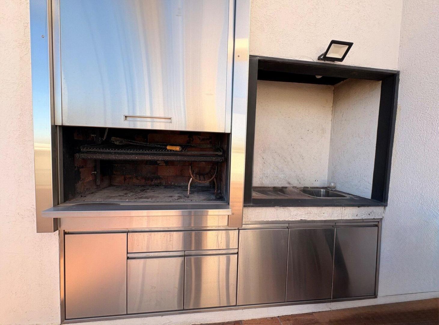 Foto de VENTA 3 AMB CON TERRAZA PROPIA 2 COCHERAS BAULERA AMENITIES ITUZAINGO, imagen 2