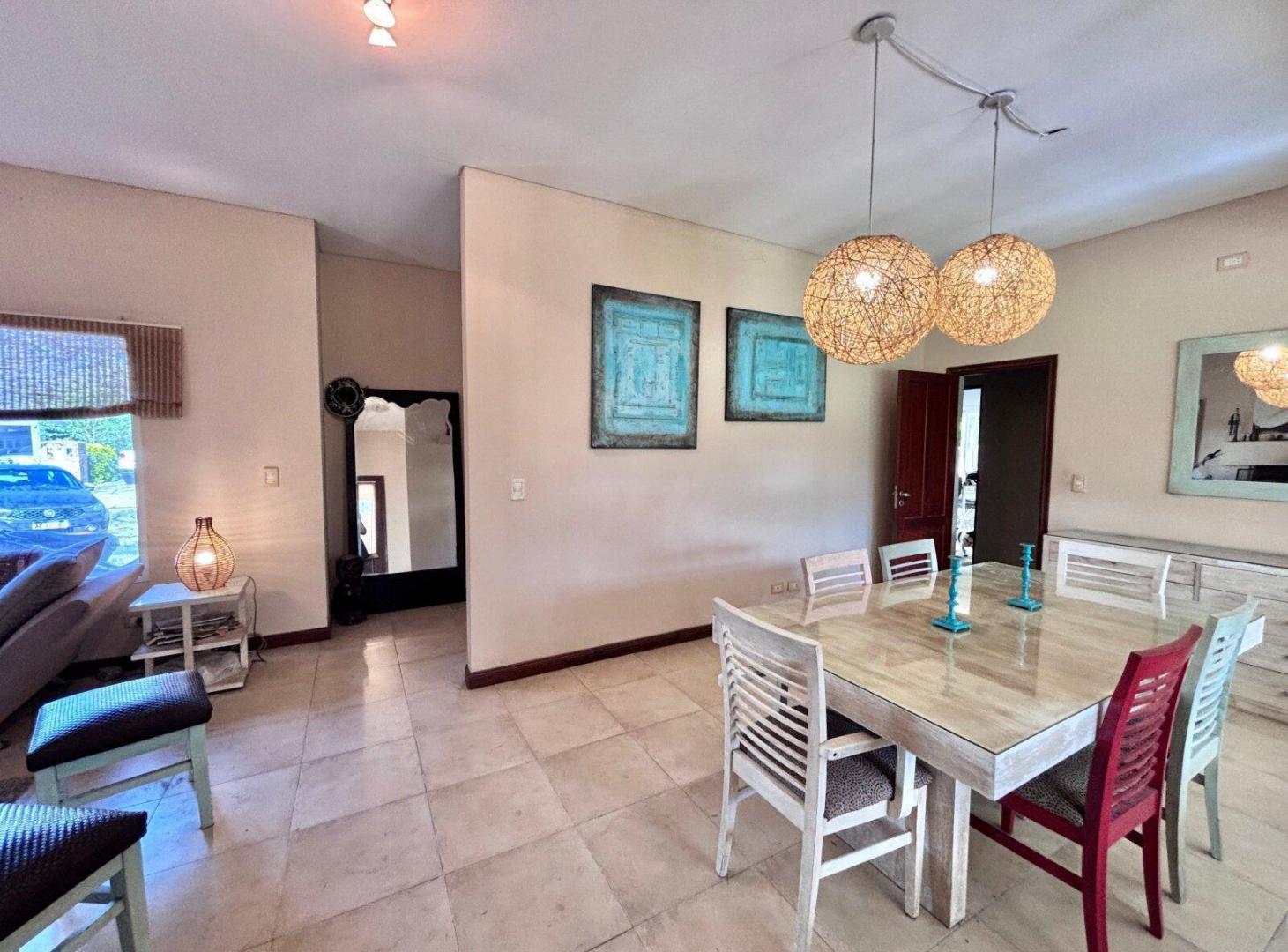 Foto de Venta casa 5 ambientes Barrio San Isidro Labrador, imagen 1