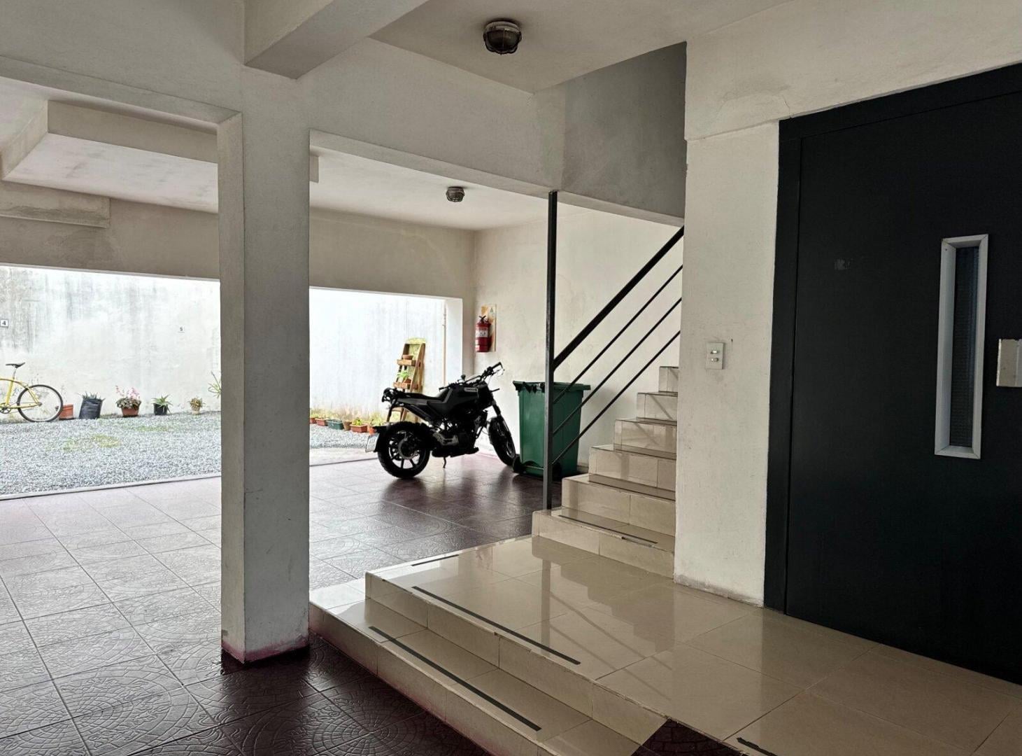 Foto de VENTA DEPTO SAN FERNANDO 2 AMB C/COCHERA/BALCON Y BAULERA BAJAS EXPENSAS, imagen 1