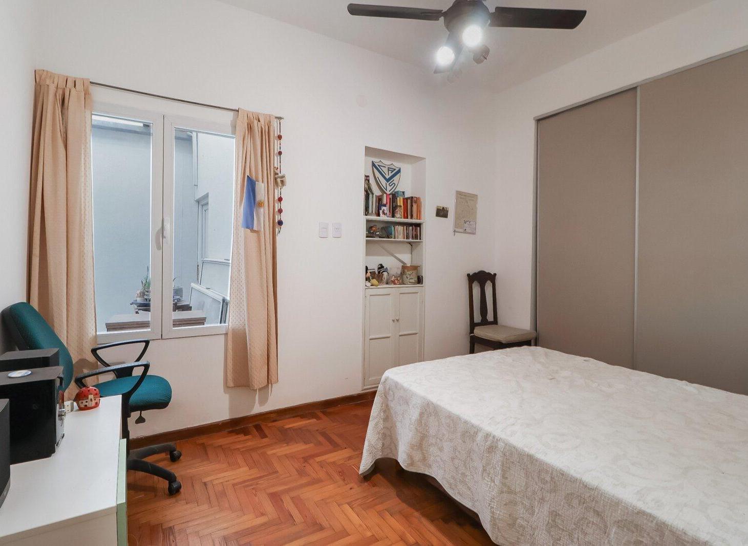Foto de VENTA PH 4 AMBIENTES 2 PATIOS SAN CRISTOBAL, imagen 1