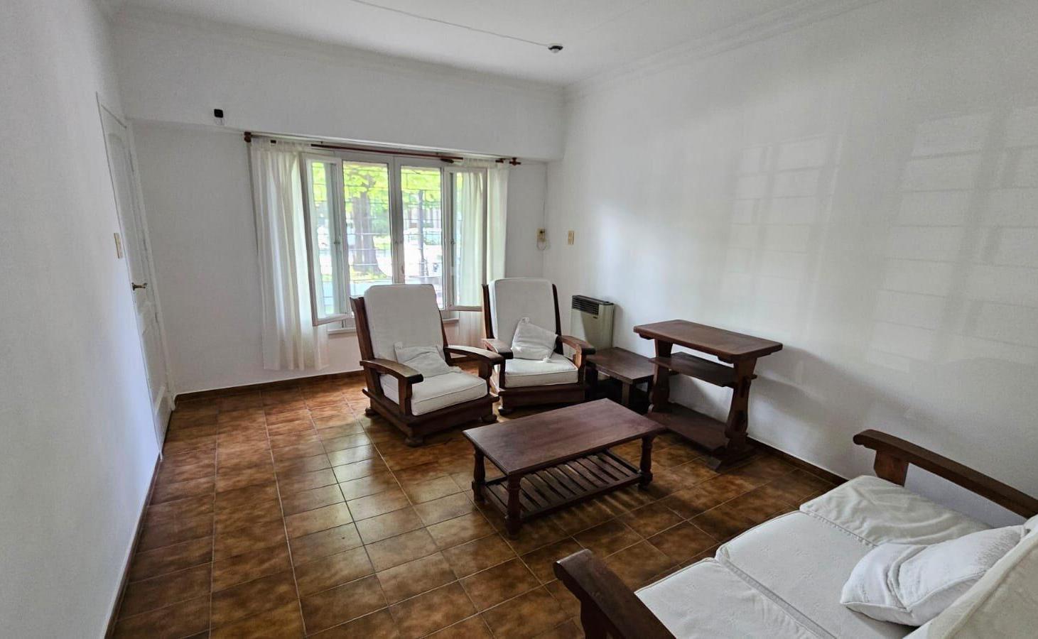 Foto de ALQUILER CASA 4 AMBIENTES CON JARDÍN Y PILETA EN SAN ISIDRO, imagen 3