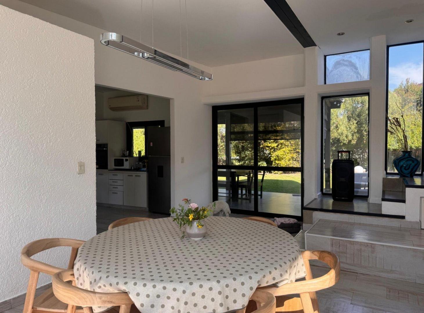 Foto de Casa 6 ambientes lote interno barrio privado Santa Catalina, imagen 5