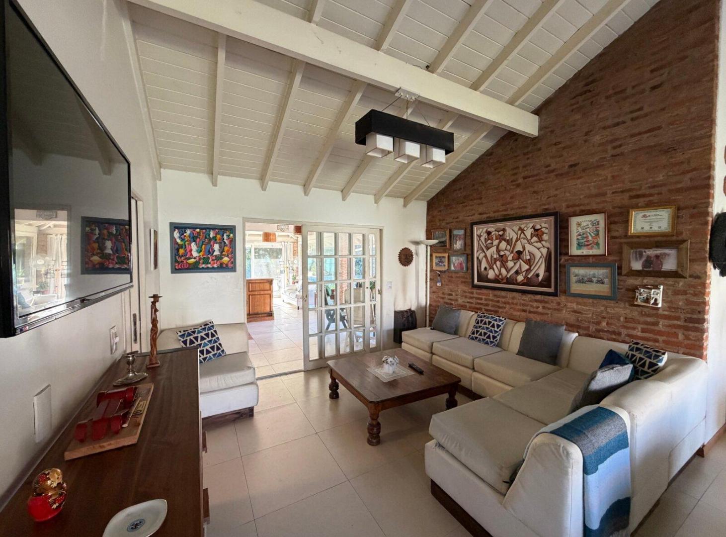 Foto de VENTA CASA 4 AMBIENTES CON PILETA - CLUB DE CAMPO PUEYRREDÓN, imagen 4