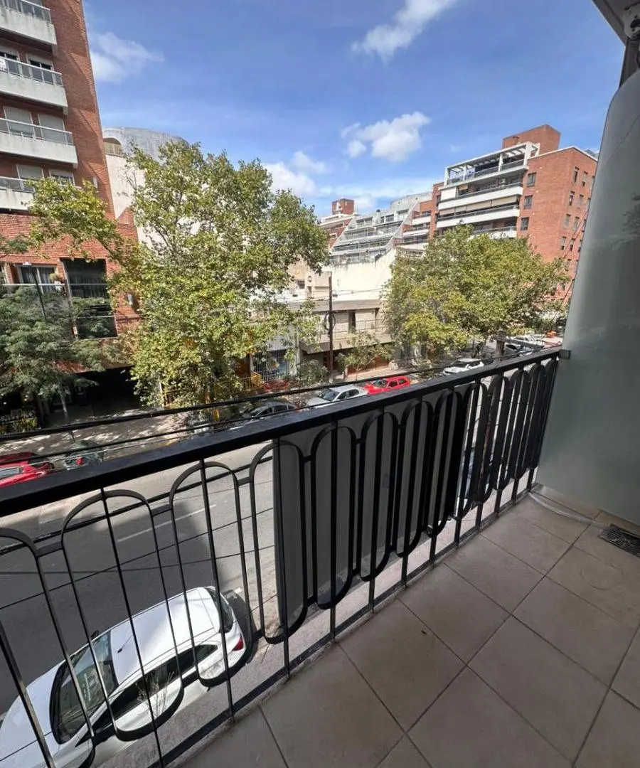 GENERAL PAZ : ESQUIU 125 CON BALCON VISTA AL FRENTE 2