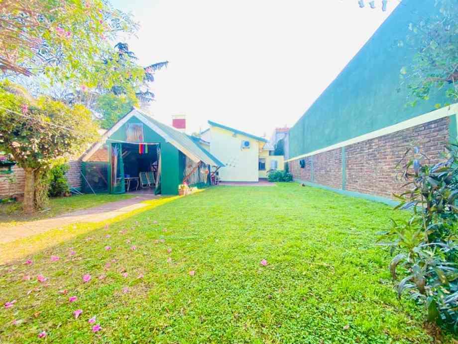 Chalet en Venta Cond en Castelar Sur