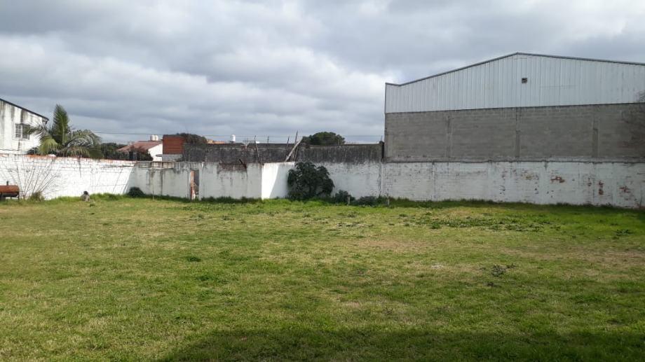 Inmueble Comercial en Venta en Ituzaingo Sur 2