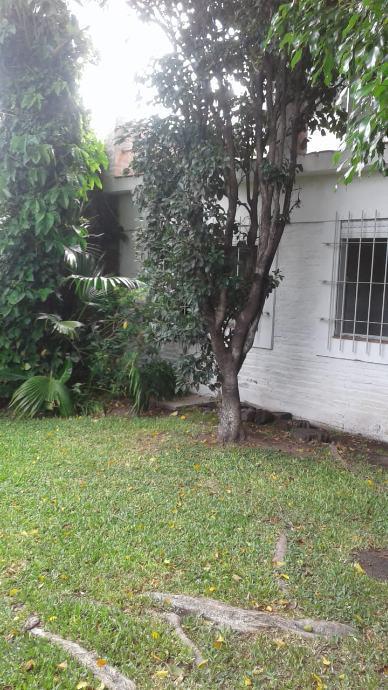 Chalet en Venta Cond en Ituzaingo Norte 1
