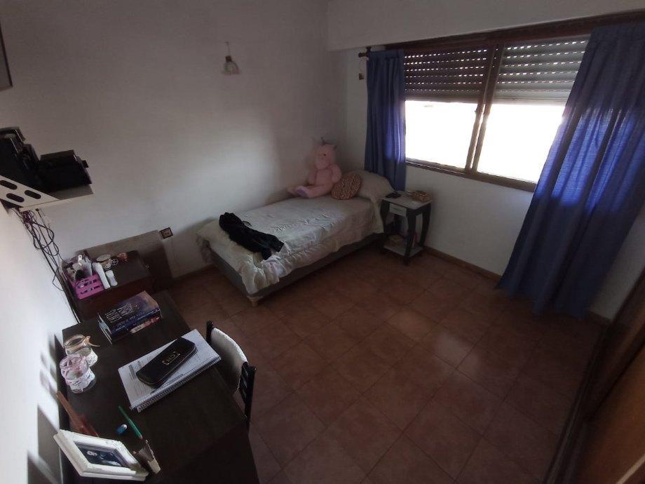 Casa Para 2 Familias en Venta en Ituzaingo Norte 3