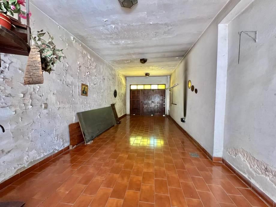 Foto de CASA EN EXCELENTE UBICACION A 1 CUADRA DE AV STA ROSA, imagen 2