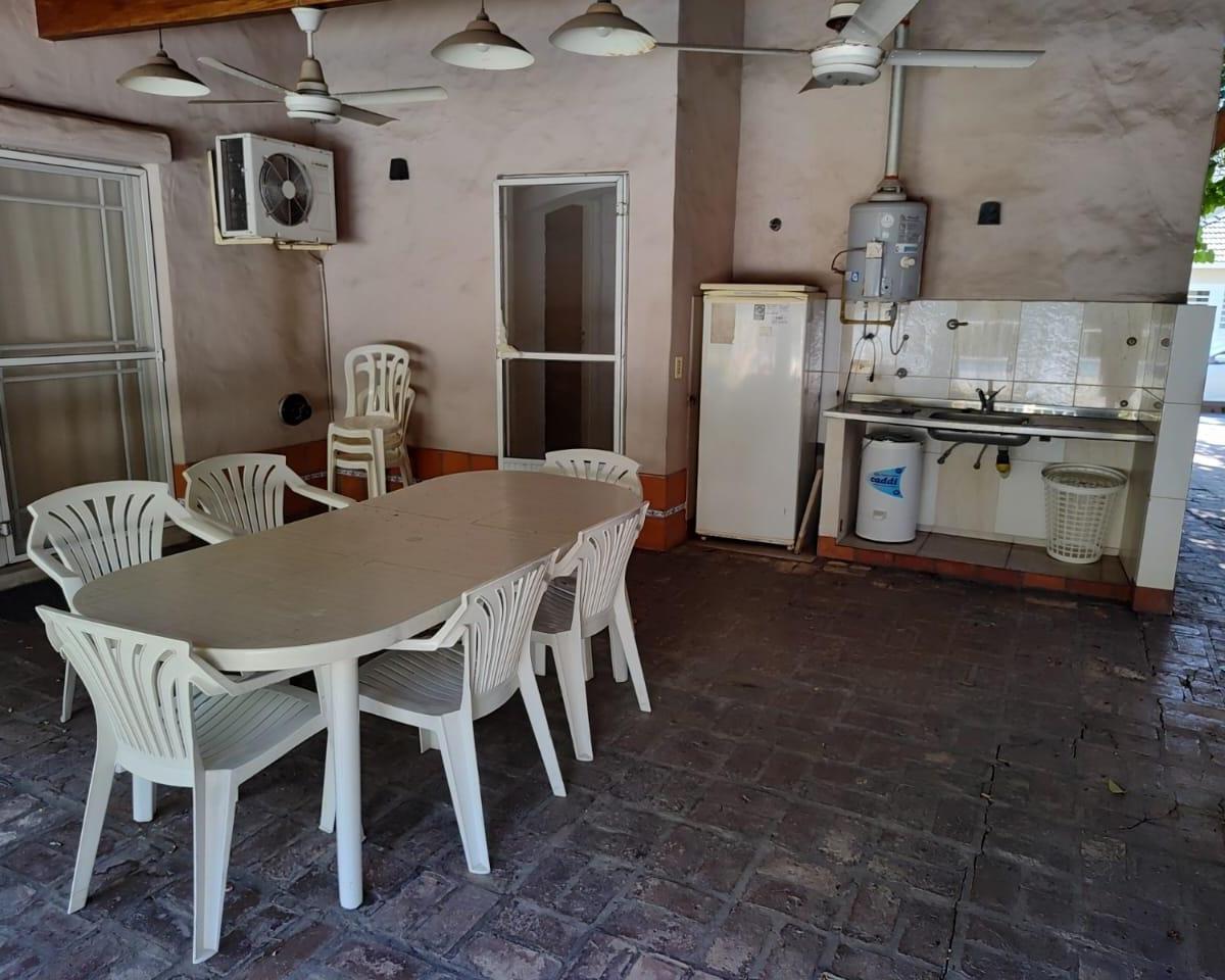 CASA EN COUNTRY BANCO PROVINCIA 