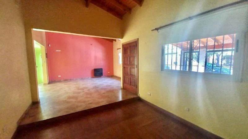 Casa en Excelente Ubicacion a 4 Cuadras de La Estacion de Ituzaingo Sur 4