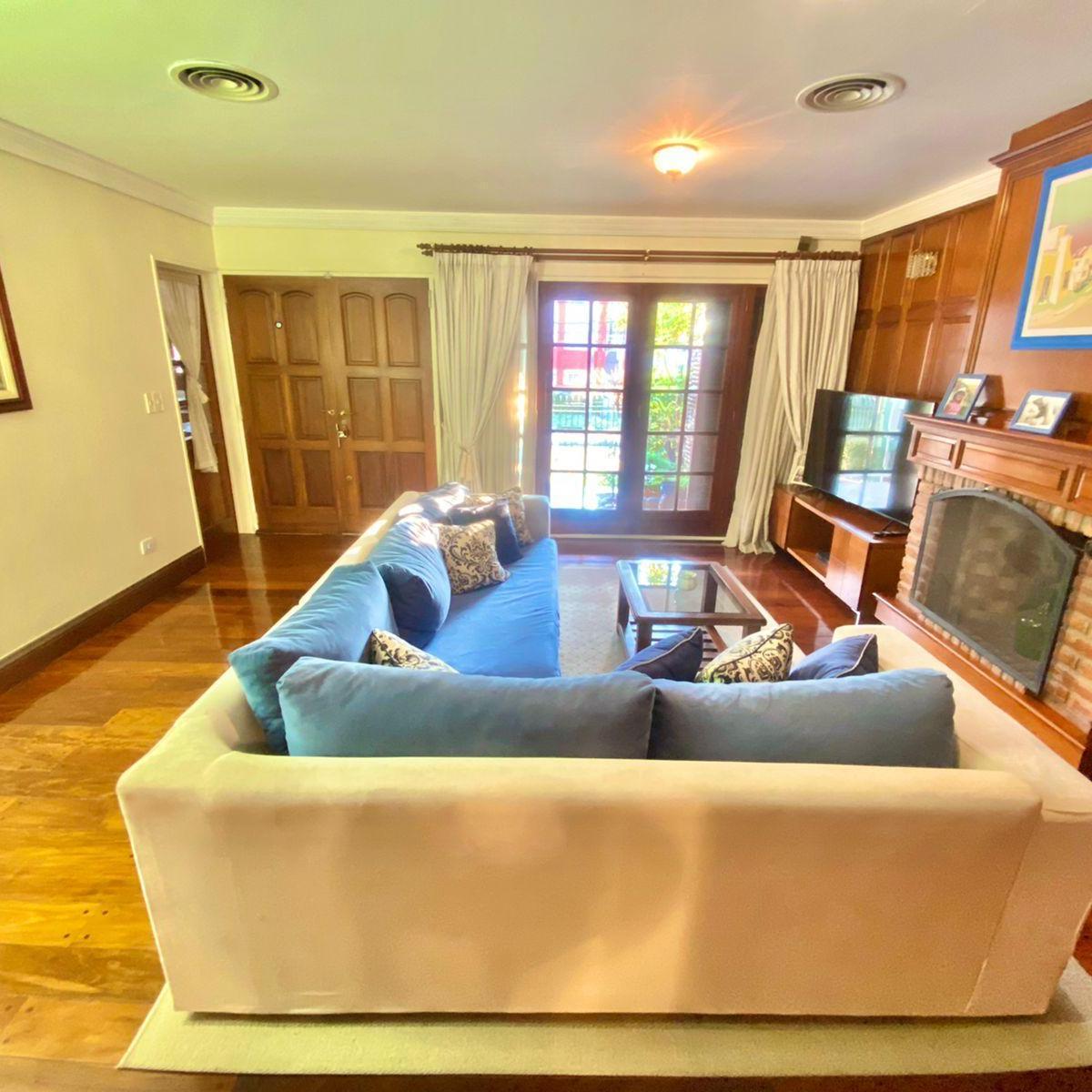 Chalet ubicado en zona residencial de Castelar norte