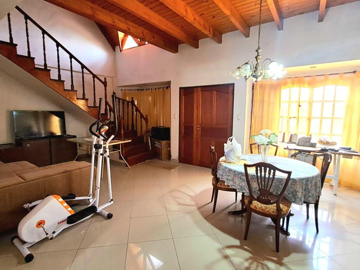 Chalet en Venta en Castelar Sur "Barrio Sere" 3