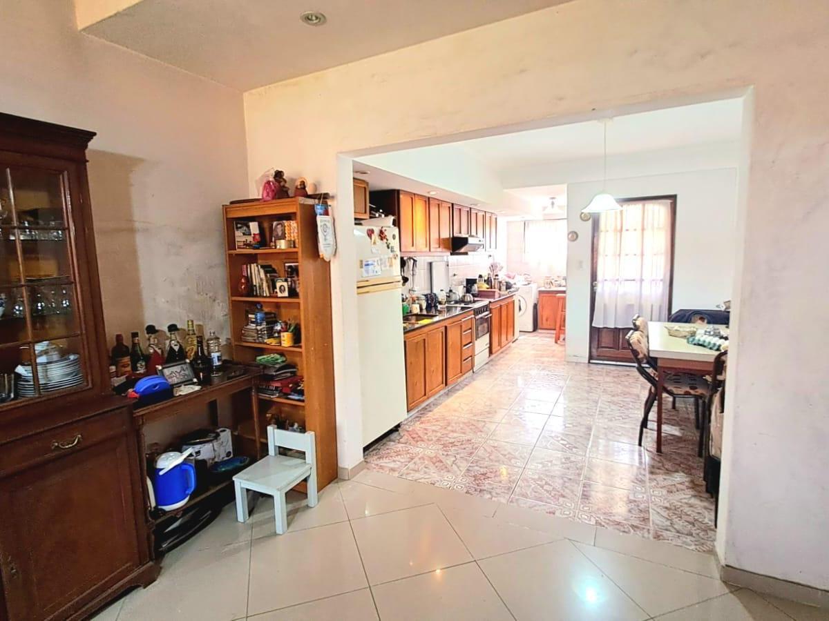 Chalet en Venta en Castelar Sur "Barrio Sere" 2