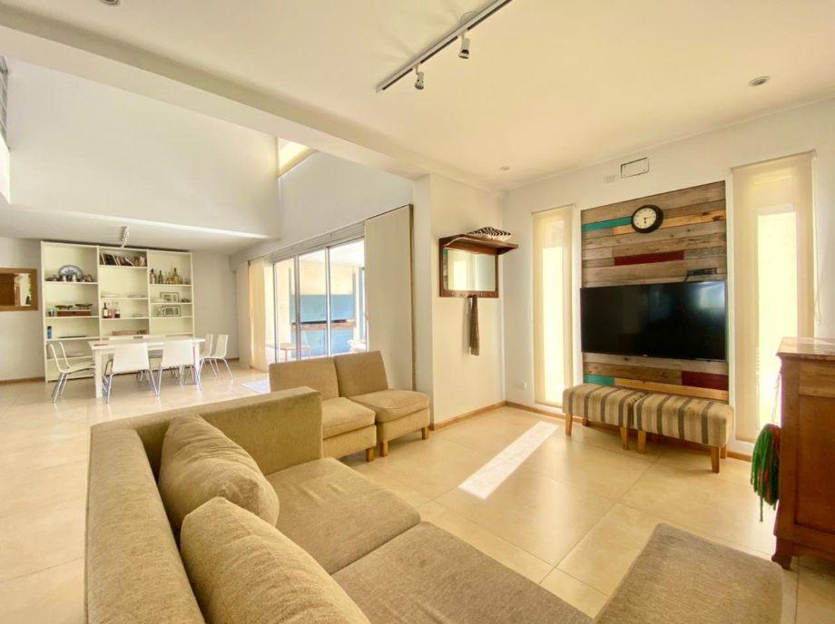 Foto de Excelente casa minimalista en Barrio Cerrado dentro de Parque Leloir, imagen 4