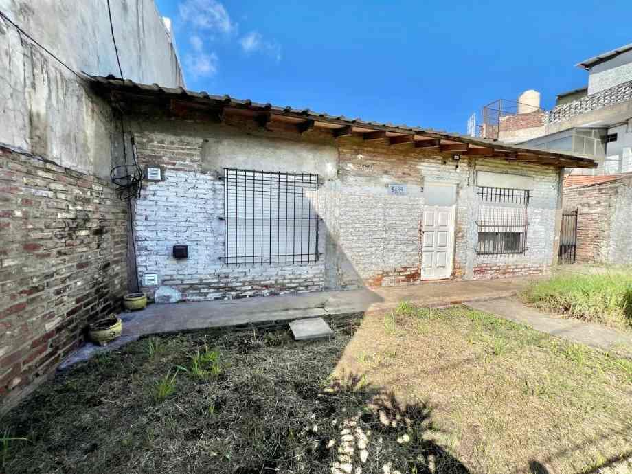 CASA A TERMINAR EN CASTELAR SUR