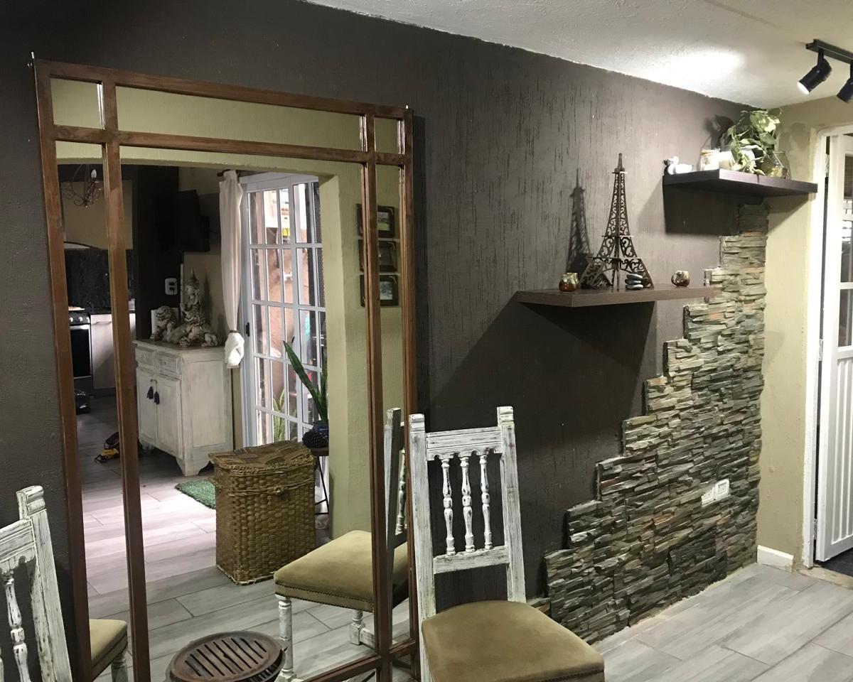 Moderna Casa en 3 Plantas 1