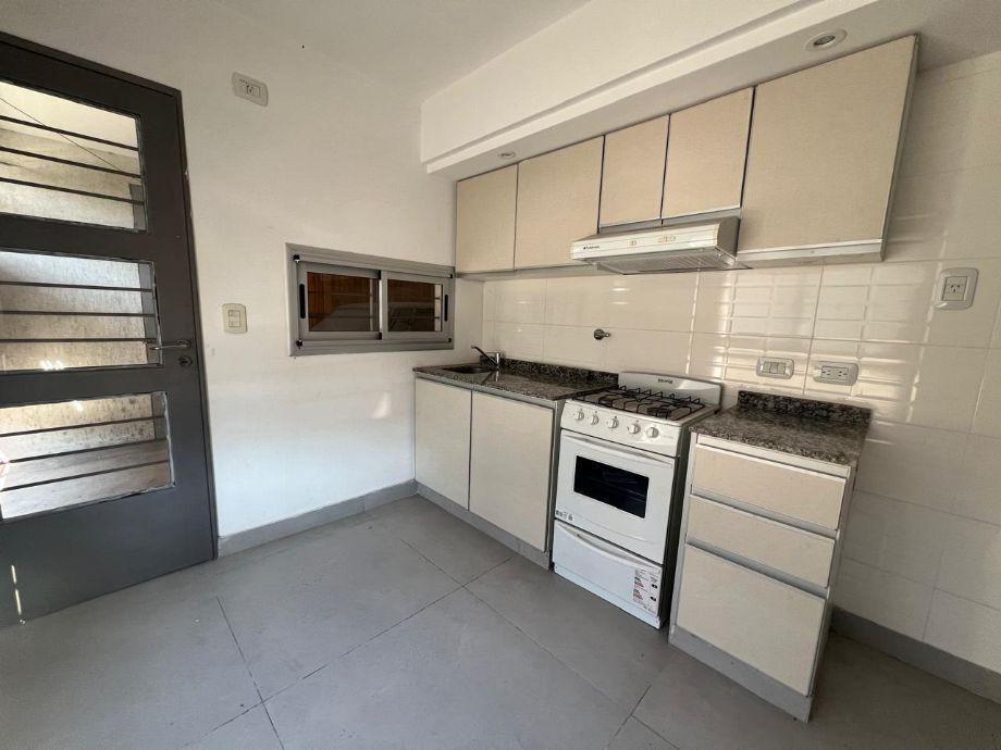 Departamento 3 Amb en Ituzaingó Sur 3
