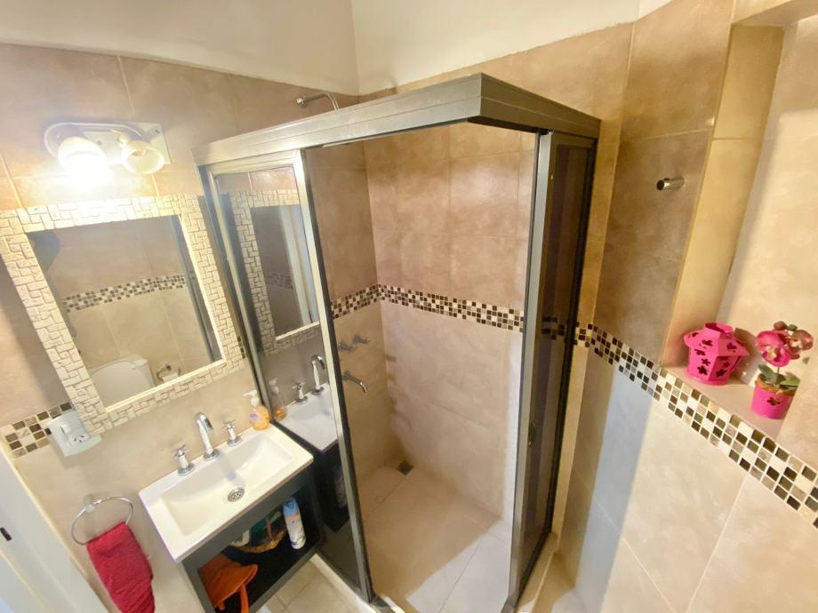 HERMOSO CHALET EN VENTA EN CASTELAR NORTE