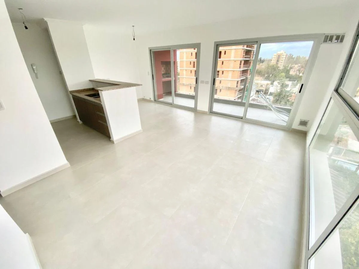 Departamento 2 ambientes de 66 m² en venta en Ituzaingó Sur