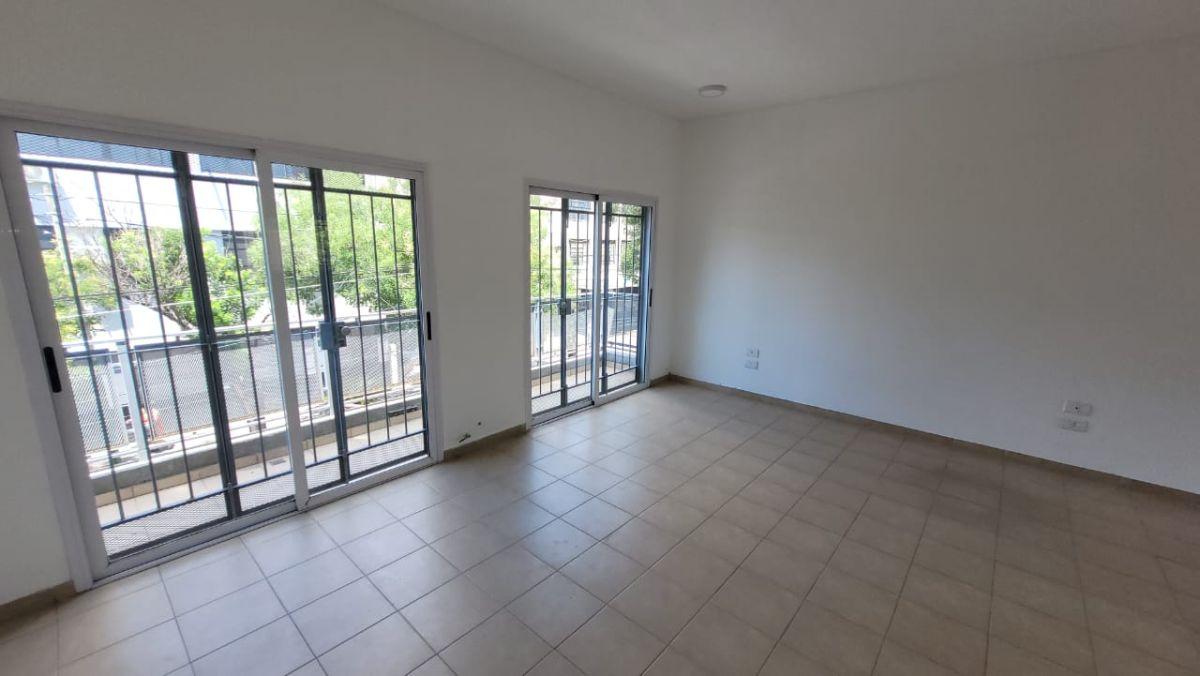 Foto de HERMOSA OFICINA COMERCIAL/PROFESIONAL A 100 M DEL CENTRO DE iTUZAINGÓ, imagen 5