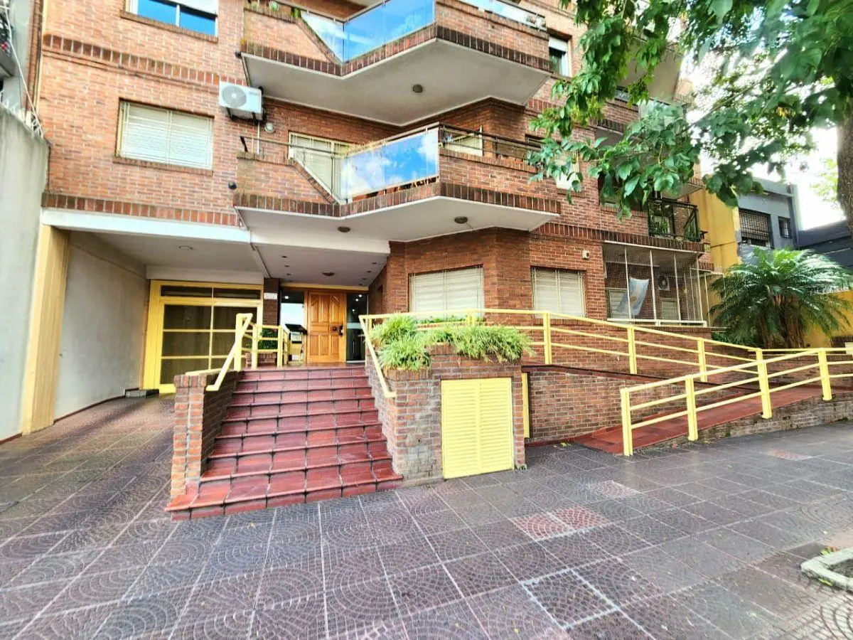 Departamento 3 ambientes en Venta en Moron 3