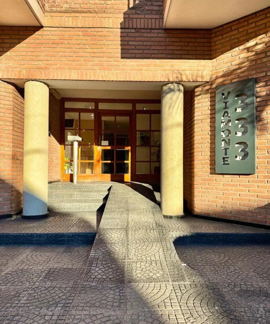 Departamento tres ambientes en venta en Ramos Mejía 4