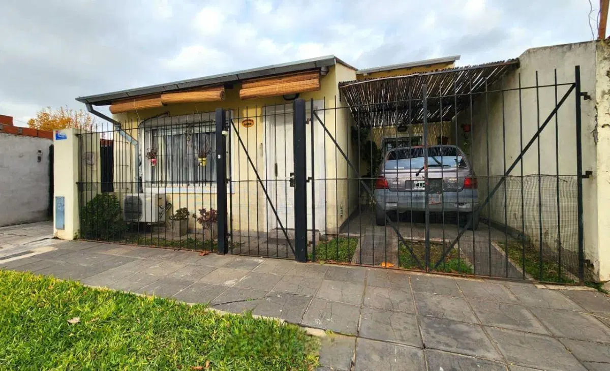 CASA PH EN VENTA EN ITUZAINGO NORTE 2
