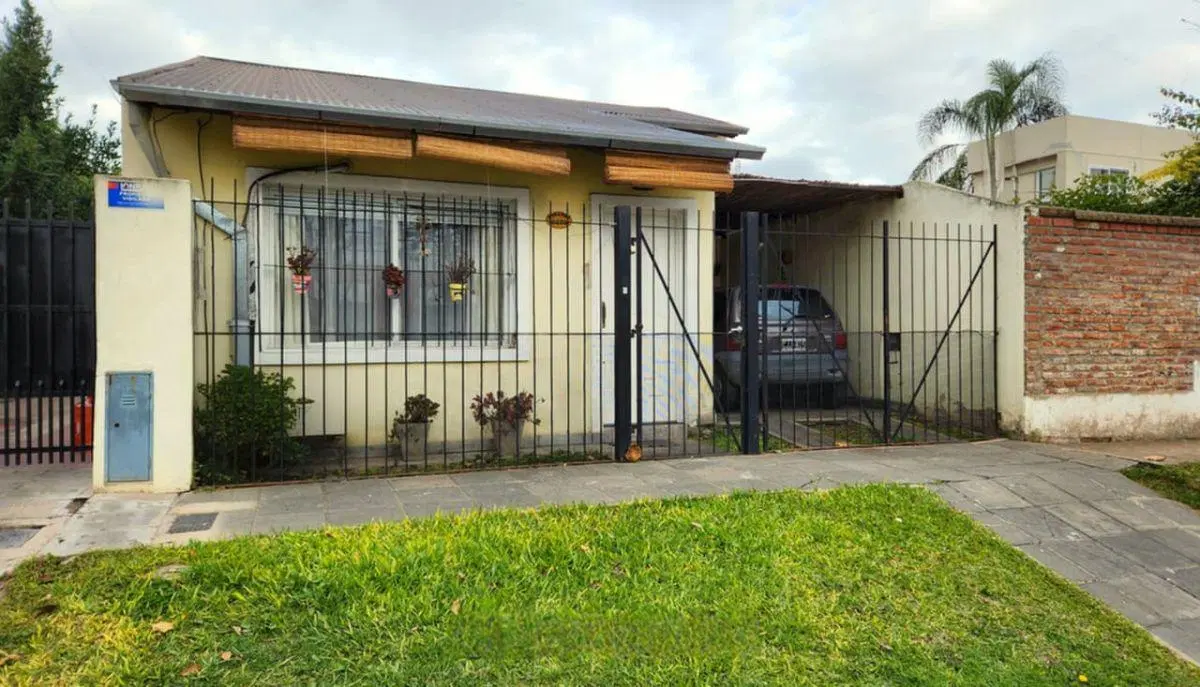 CASA PH EN VENTA EN ITUZAINGO NORTE 3