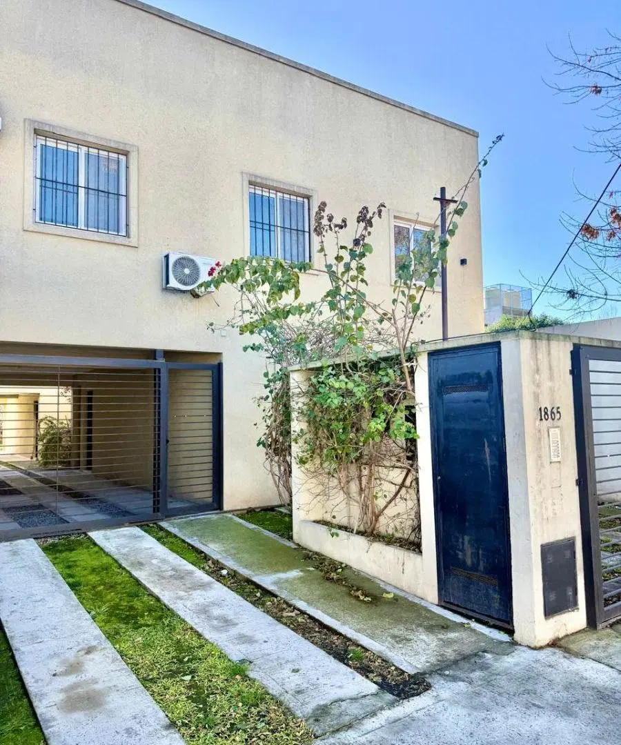 Departamento tres ambientes en venta en Castelar 3