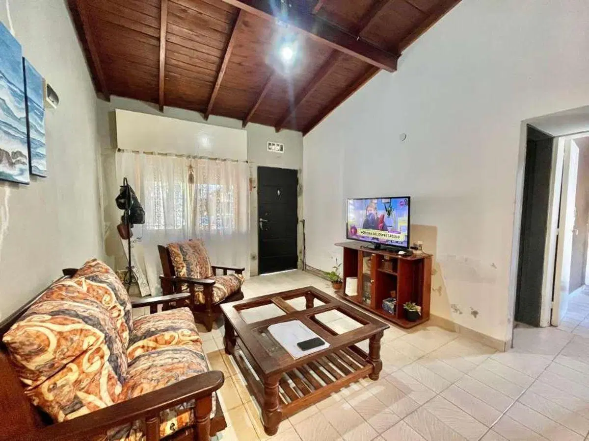 Casa apto crédito realizada en una sola planta en Ituzaingó Sur 1