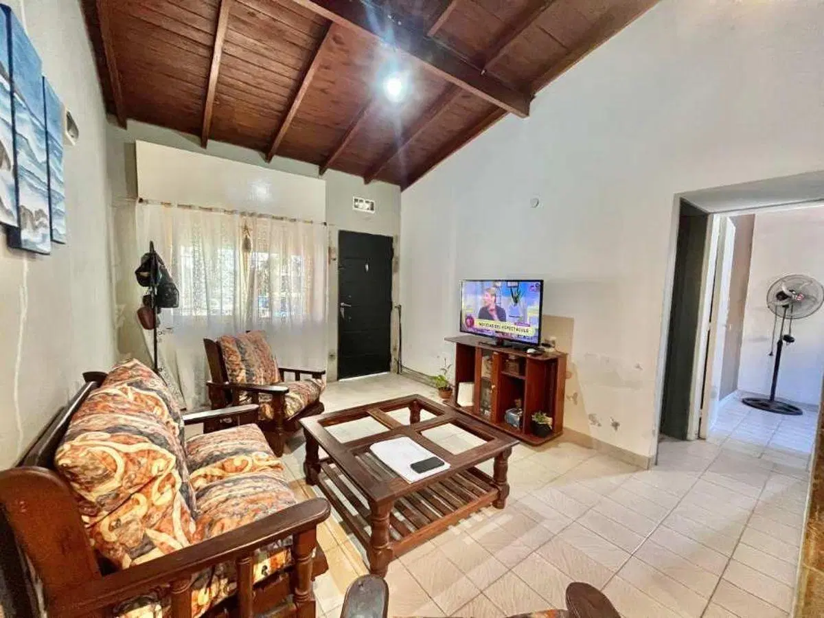 Casa apto crédito realizada en una sola planta en Ituzaingó Sur 4