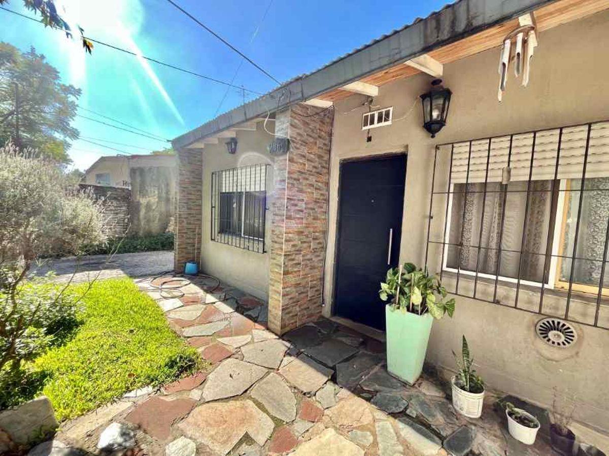 Casa apto crédito realizada en una sola planta en Ituzaingó Sur