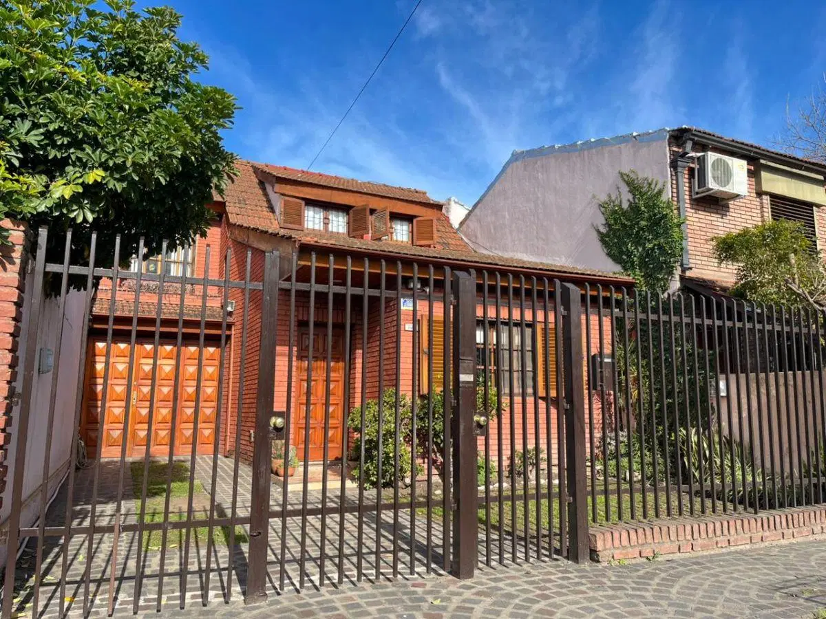 CHALET DE LADRILLO VISTA EN CASTELAR SUR! 8