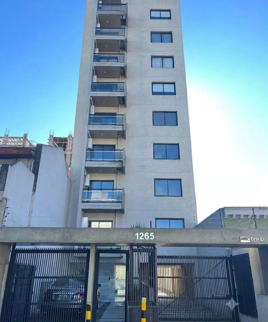Hermoso dos ambientes moderno a estrenar en Morón centro. 3