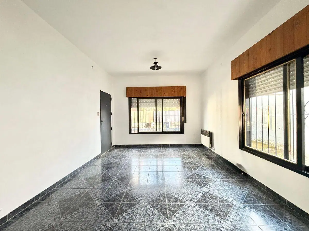 CASA EN ALQUILER EN CASTELAR SUR 8