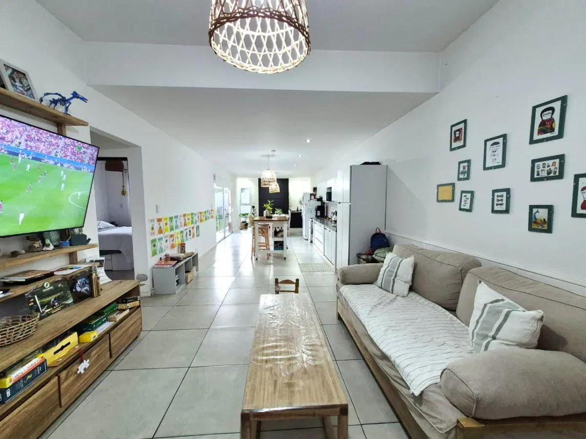 PH al frente de 205 m² con 3 habitaciones en venta en Ituzaingó Norte 3