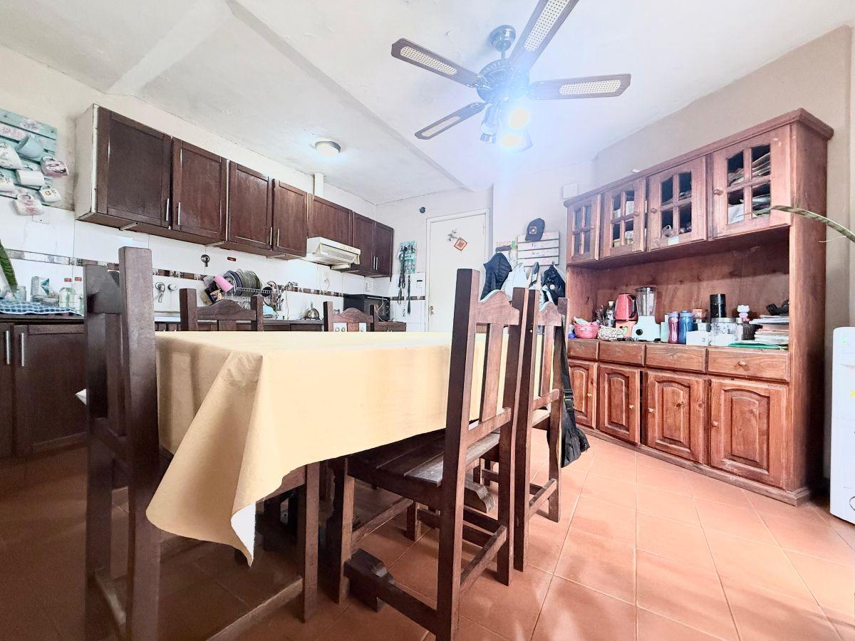 Foto de Casa sobre lote de esquina en venta en Ituzaingó Norte, imagen 1