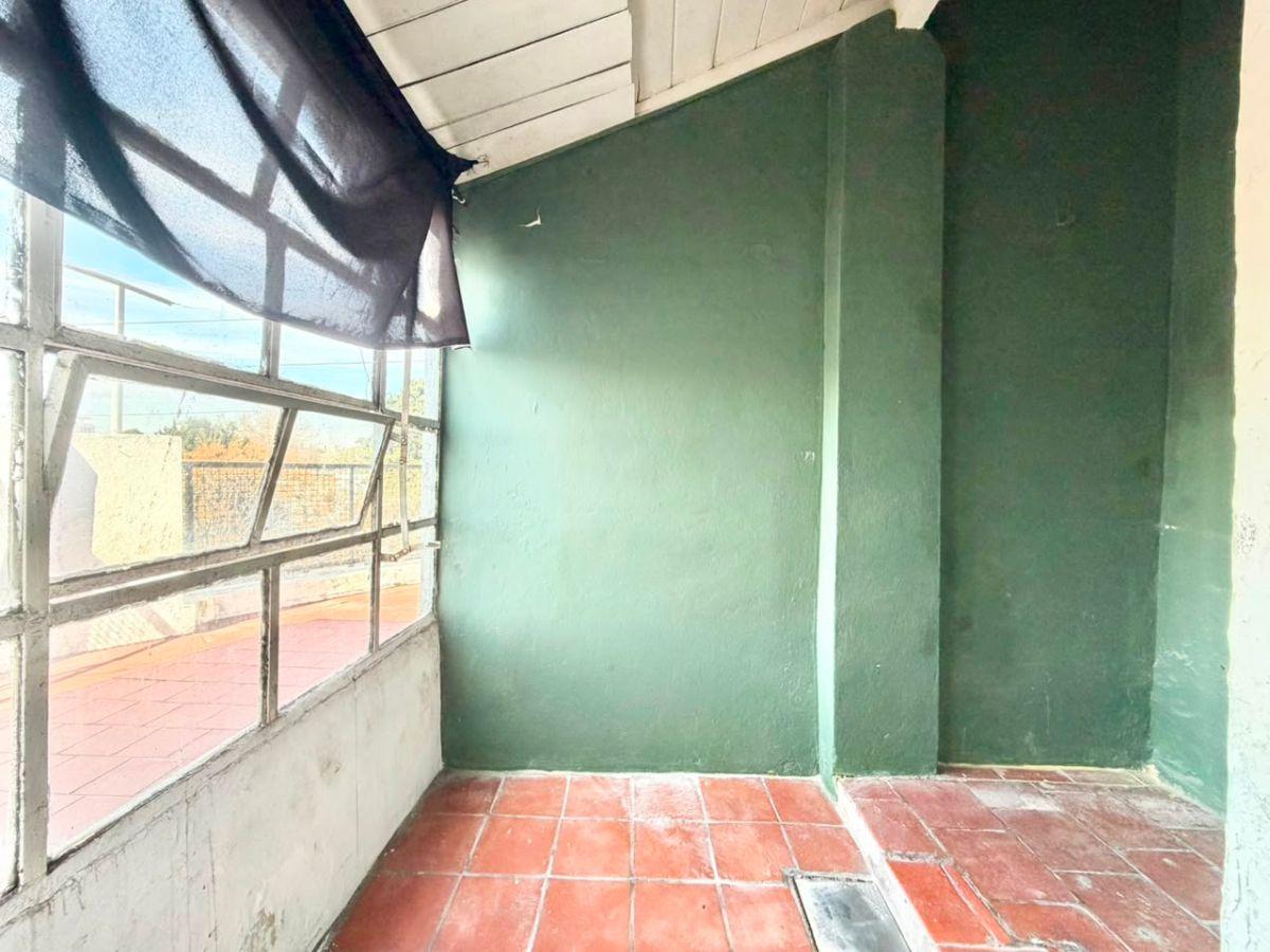 Foto de DEPARTAMENTO DE 2 AMBIENTES EN SEGUNDO PISO CON AMPLIA TERRAZA, imagen 4