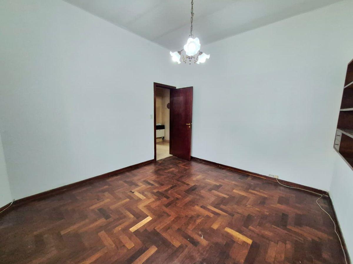 Foto de Casa americana 3 ambientes en inmejorable ubicación en Ituzaingó Norte!, imagen 2