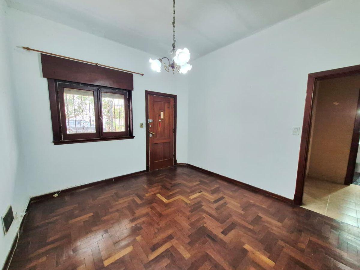 Foto de Casa americana 3 ambientes en inmejorable ubicación en Ituzaingó Norte!, imagen 1
