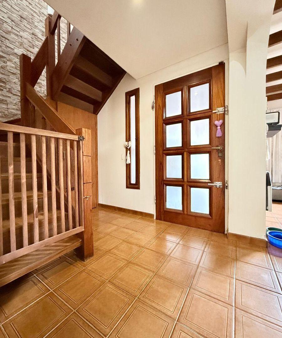 Foto de CHALET EN DOS PLANTAS CON COCHERA, PATIO Y QUINCHO - APTA CREDITO, imagen 5