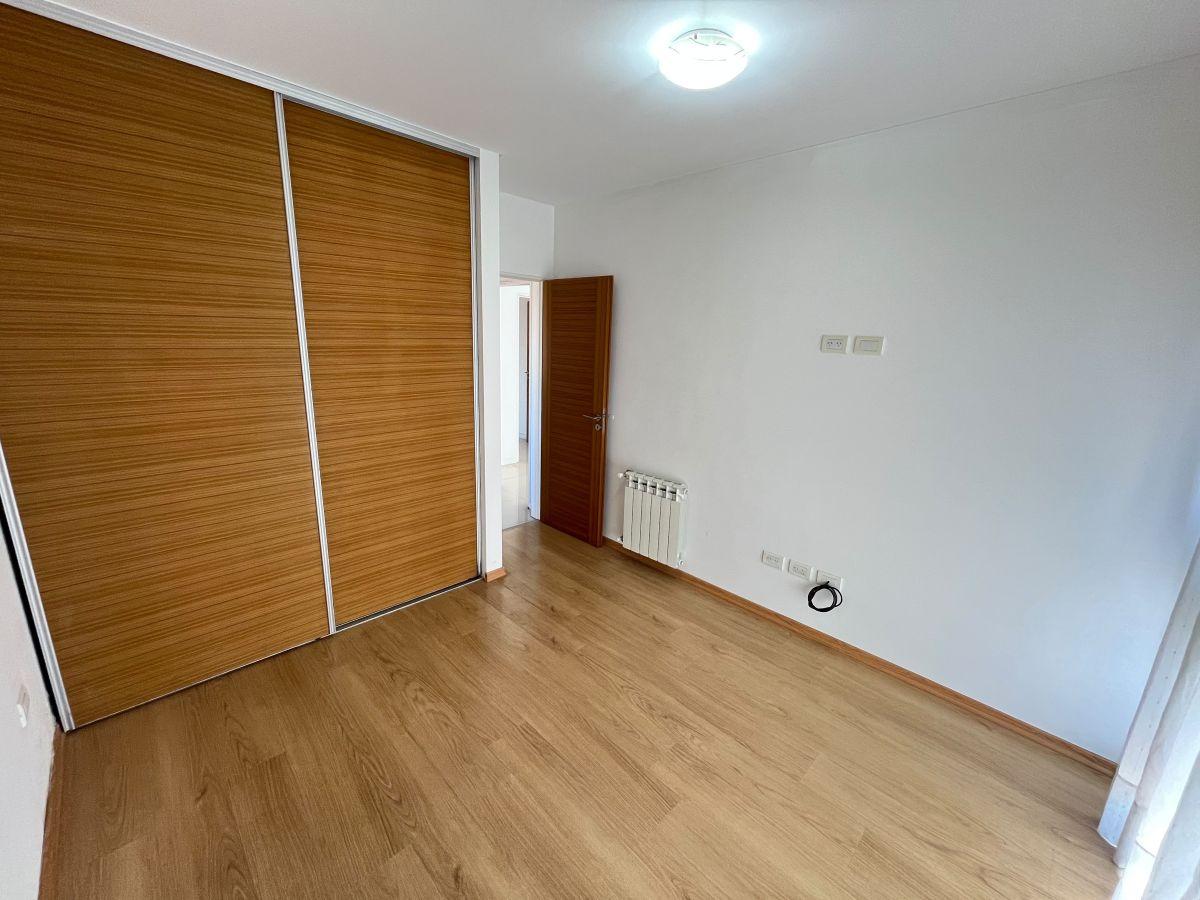 Foto de Departamento 2 ambientes con cochera cubierta en venta - Paulino Rojas, imagen 5